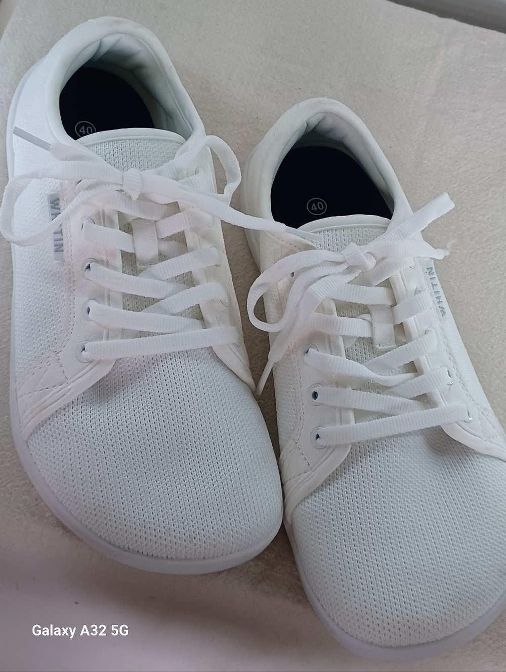 WHITIN Womens barefoot All White shoes, with a wide toe box and flat sole. Sz 40